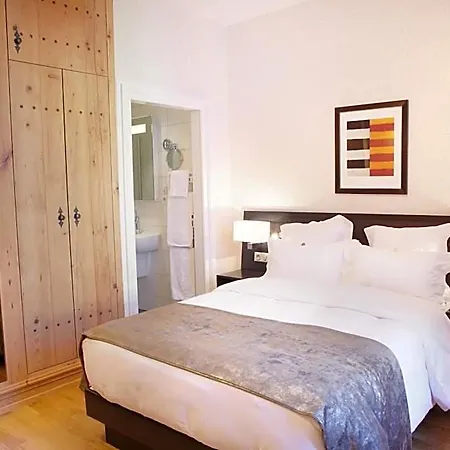 호텔 Logis Ettenheim 4*
