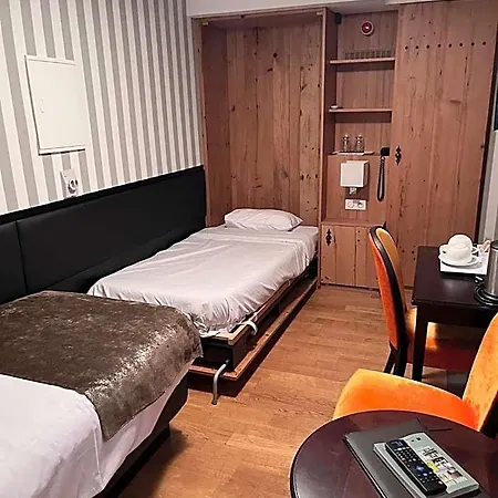 Logis Ettenheim 4*